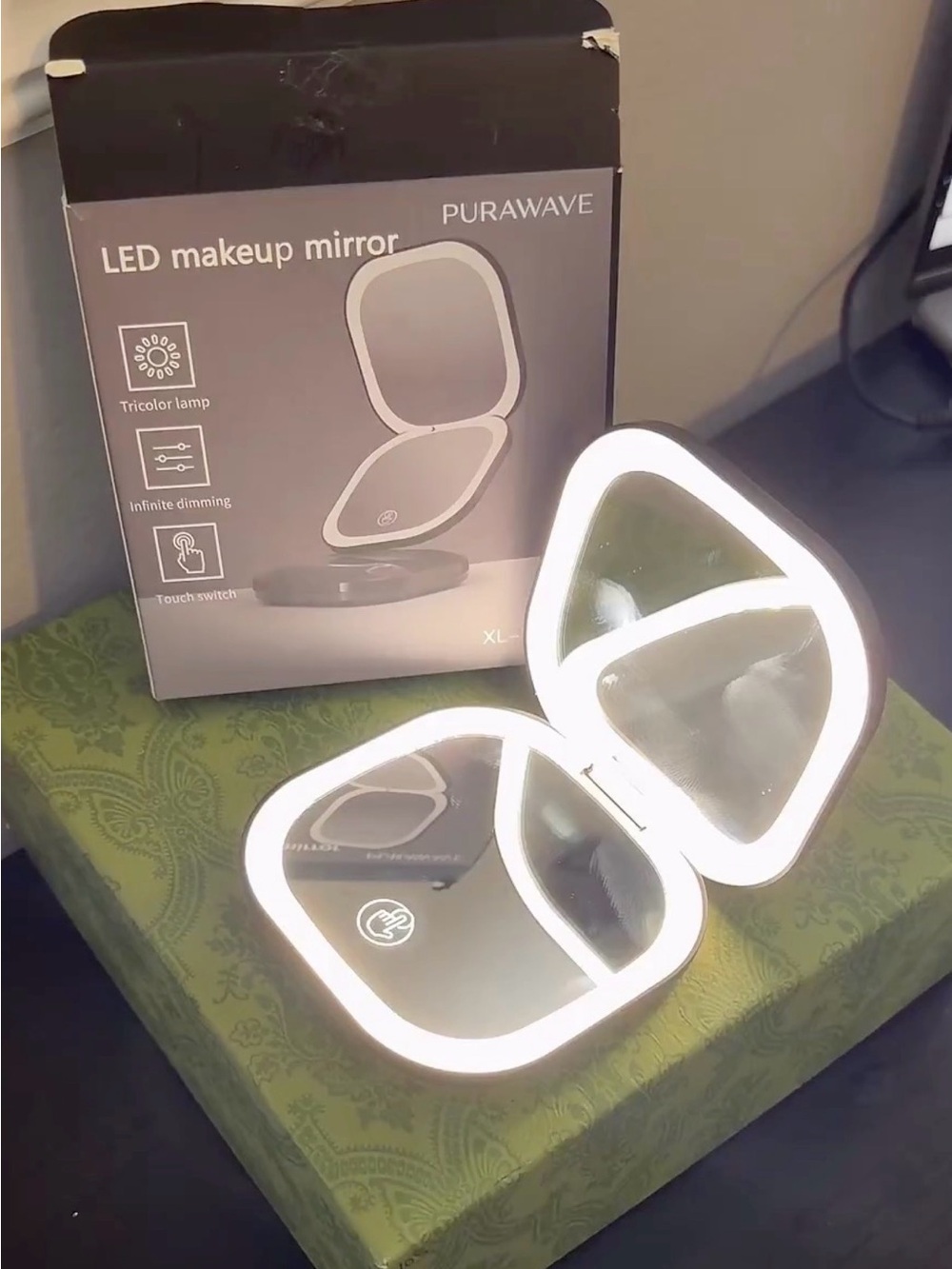 New Led Compact Makeup Mirror